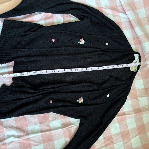 Vintage Black Cardigan with Embroidered Floral Design - Picture 10 of 10